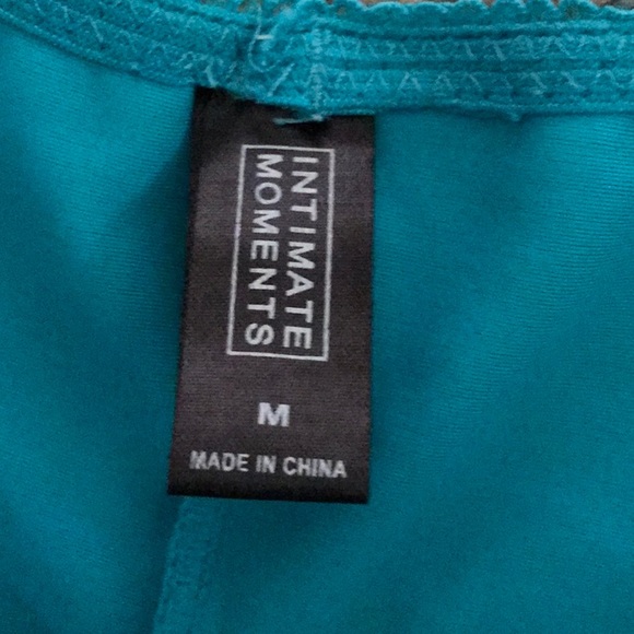 Intimate Moments Panty. Size M - Picture 6 of 9